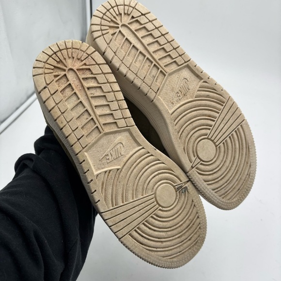 Nike Air Jordan 1 Women’s 9.5 Low Lifted Olive Green Lace Up Sneakers - Picture 3 of 9